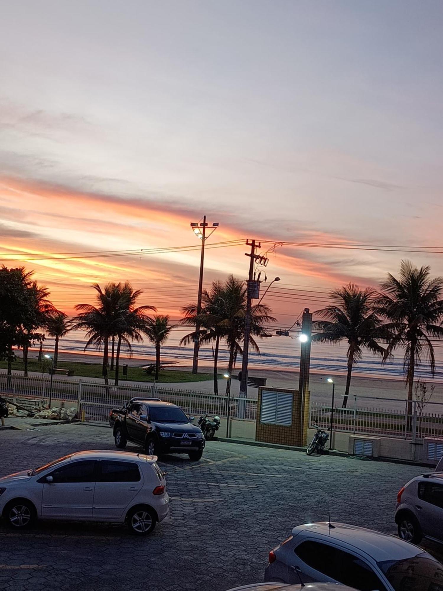 Kitnet Frente Pro Mar Em Vila Caicara, Portaria 24 Hs E Wifi Praia Grande  Esterno foto